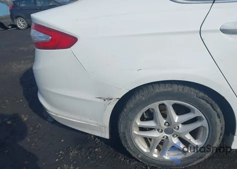 2015 Ford Fusion Se z USA, uszkodzony, nr VIN 3FA6P0HD2FR196261